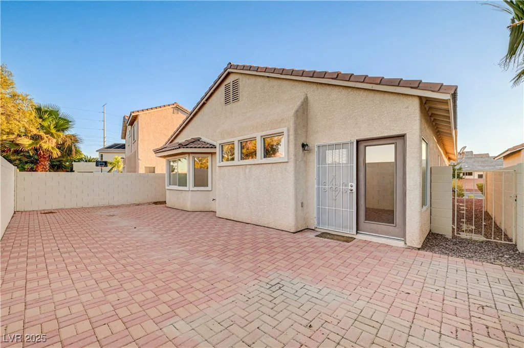 6412 Starling Mesa, North Las Vegas, NV 89086