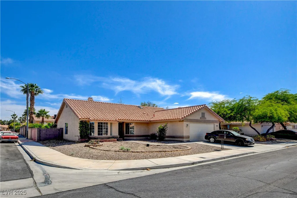 7417 Radville, Las Vegas, NV 89129