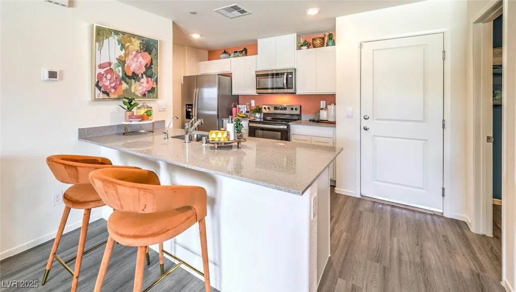 7375 Hayes Harbor, North Las Vegas, NV 89084