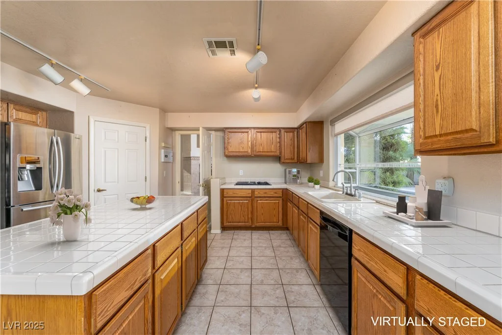2104 Inverness, Henderson, NV 89074