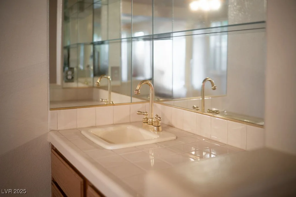 2104 Inverness, Henderson, NV 89074