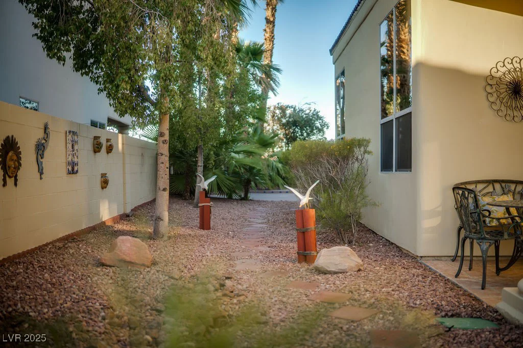 2104 Inverness, Henderson, NV 89074