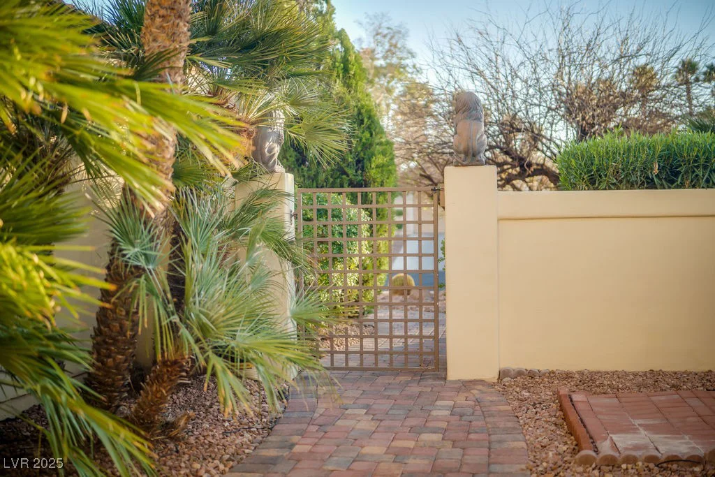 2104 Inverness, Henderson, NV 89074