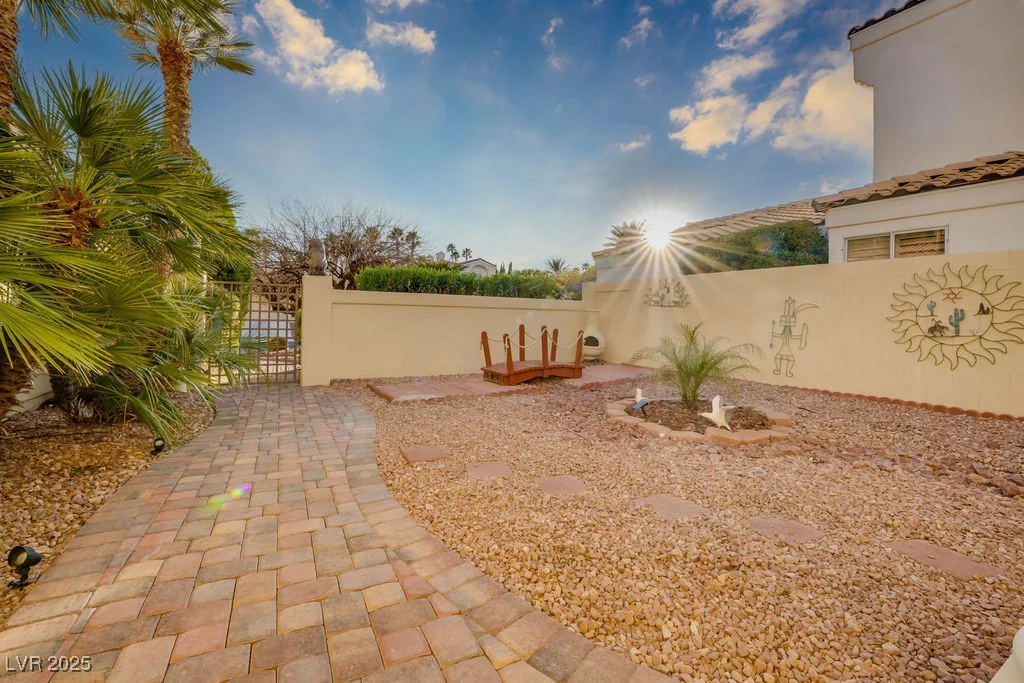 2104 Inverness, Henderson, NV 89074