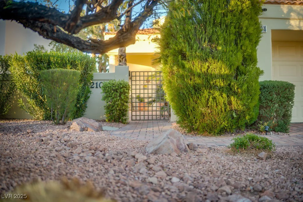 2104 Inverness, Henderson, NV 89074