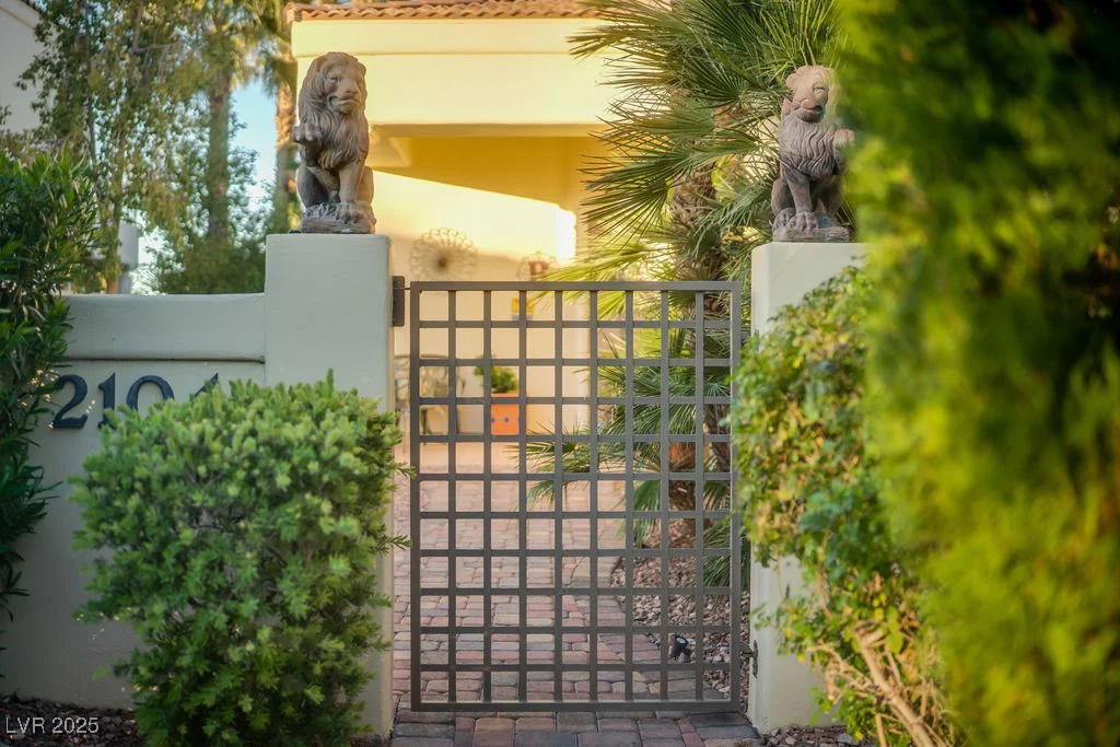 2104 Inverness, Henderson, NV 89074