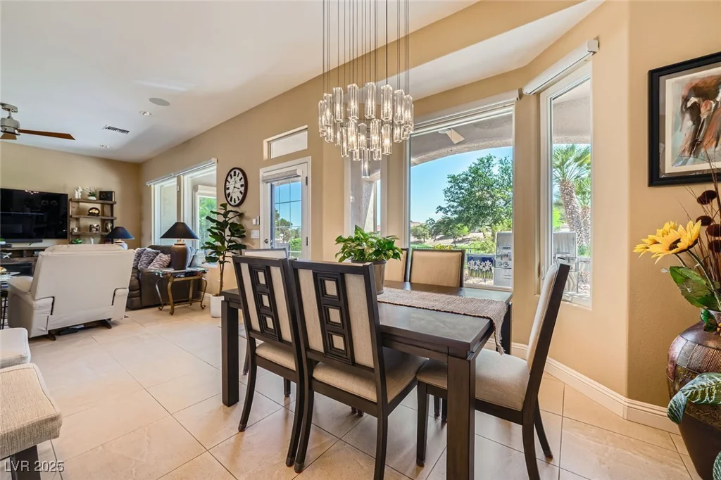 10013 Hunter Springs, Las Vegas, NV 89134