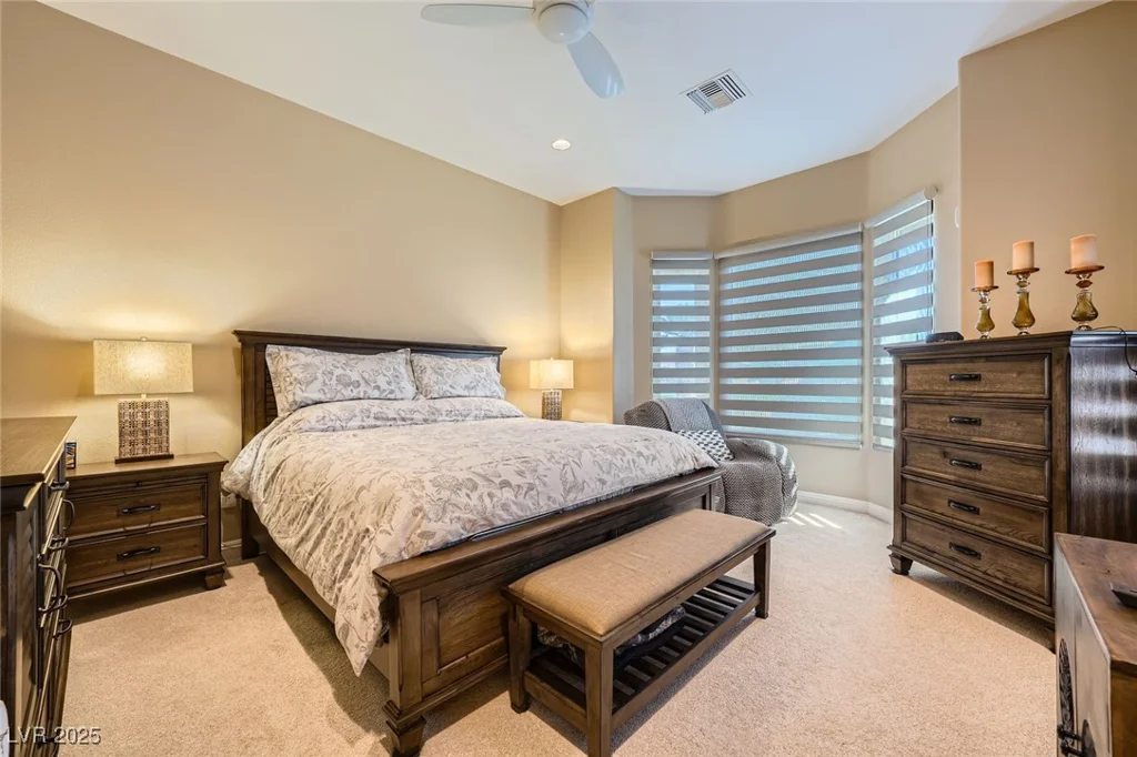 10013 Hunter Springs, Las Vegas, NV 89134