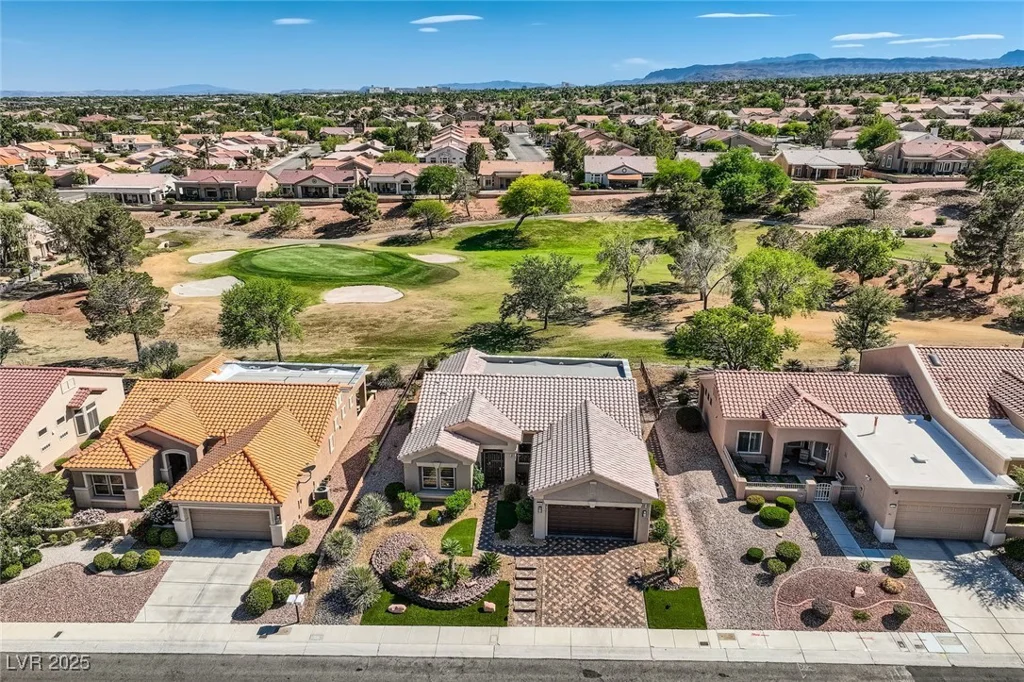10013 Hunter Springs, Las Vegas, NV 89134