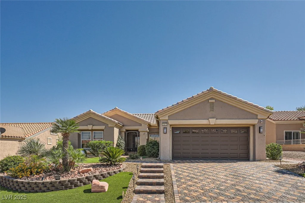 10013 Hunter Springs, Las Vegas, NV 89134