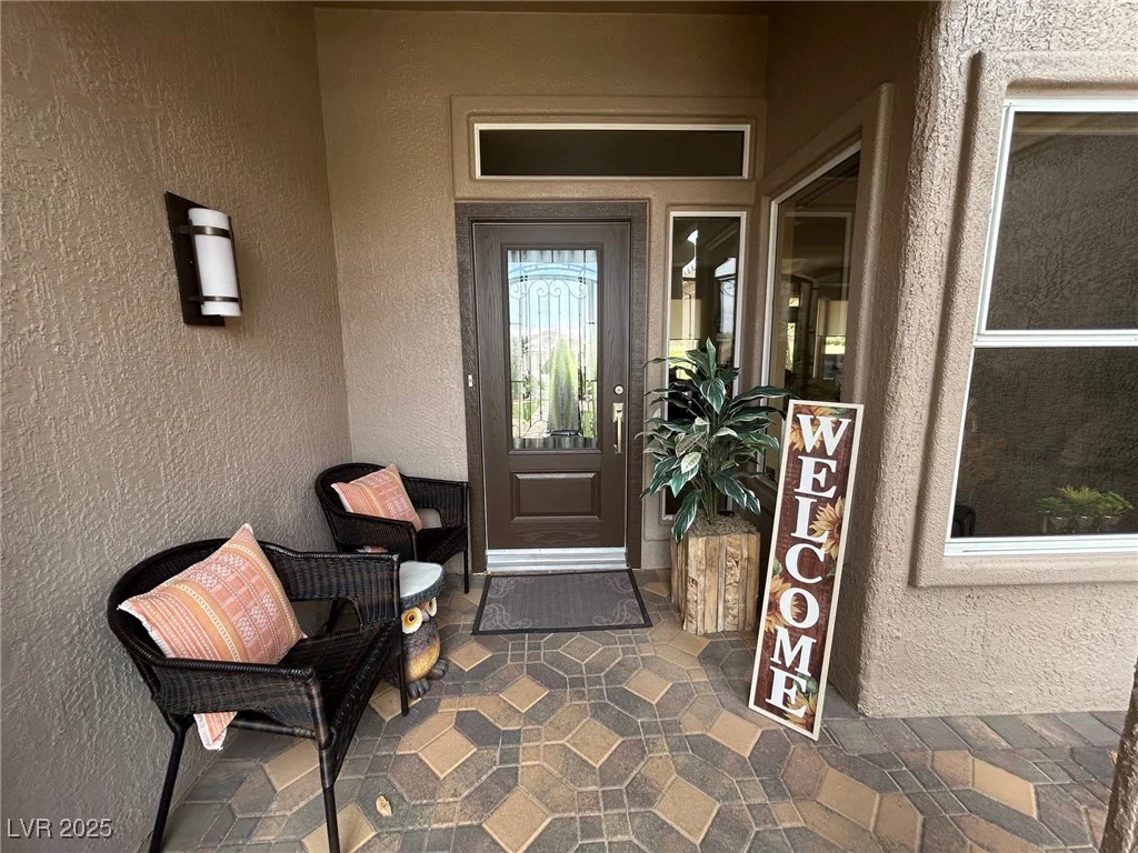 10013 Hunter Springs, Las Vegas, NV 89134