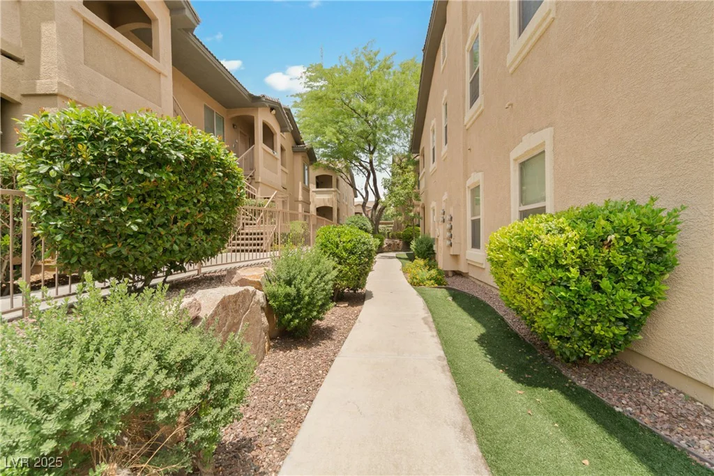 8985 Durango, Las Vegas, NV 89113