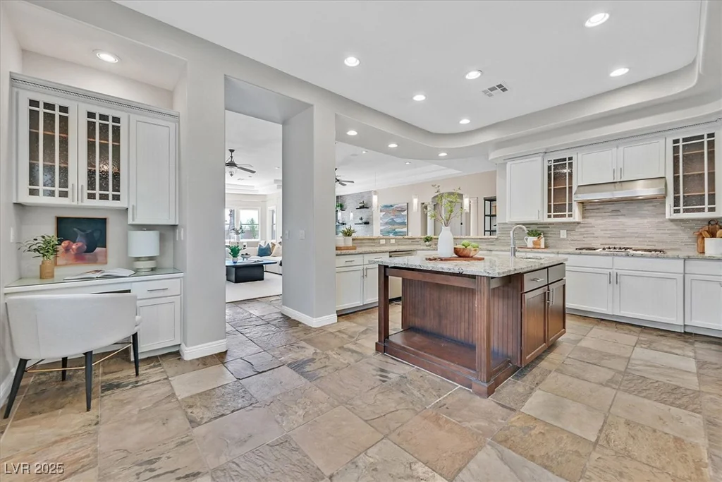 3000 Hammerwood, Las Vegas, NV 89135