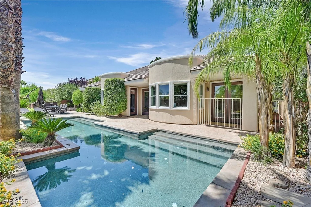 3000 Hammerwood, Las Vegas, NV 89135