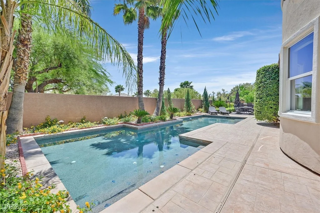 3000 Hammerwood, Las Vegas, NV 89135
