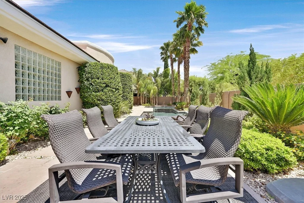 3000 Hammerwood, Las Vegas, NV 89135