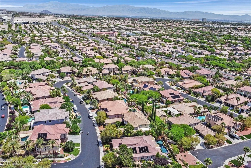 3000 Hammerwood, Las Vegas, NV 89135
