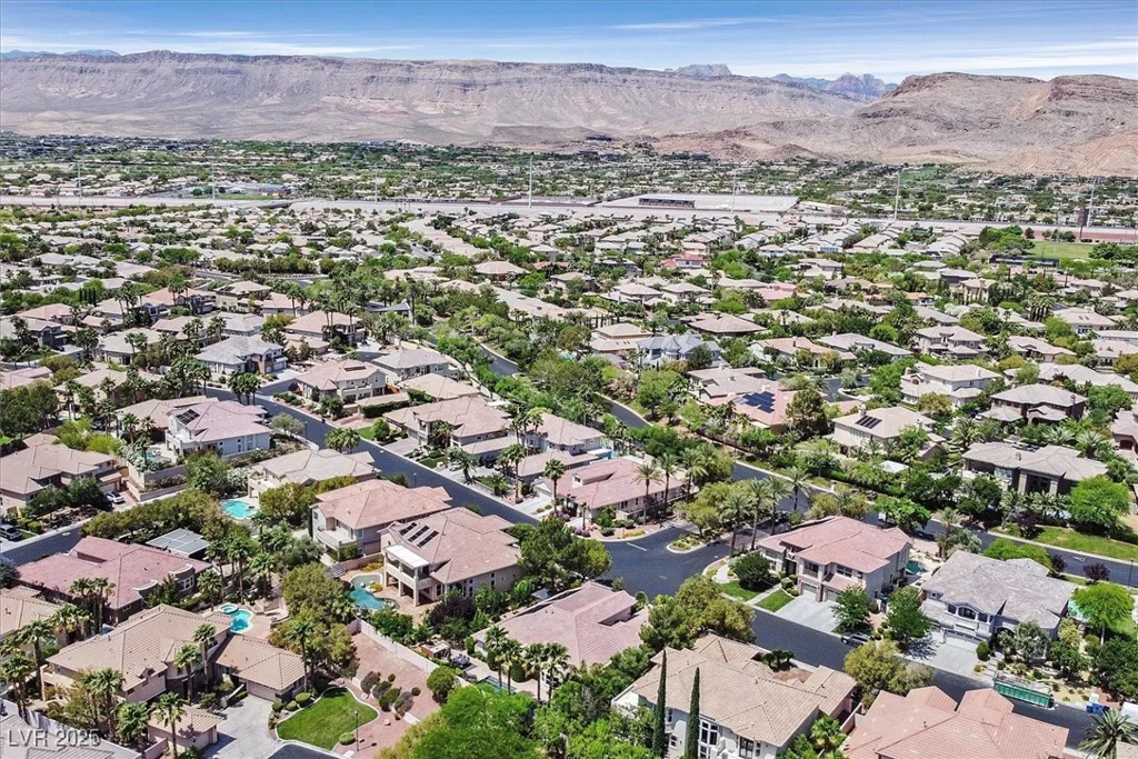 3000 Hammerwood, Las Vegas, NV 89135