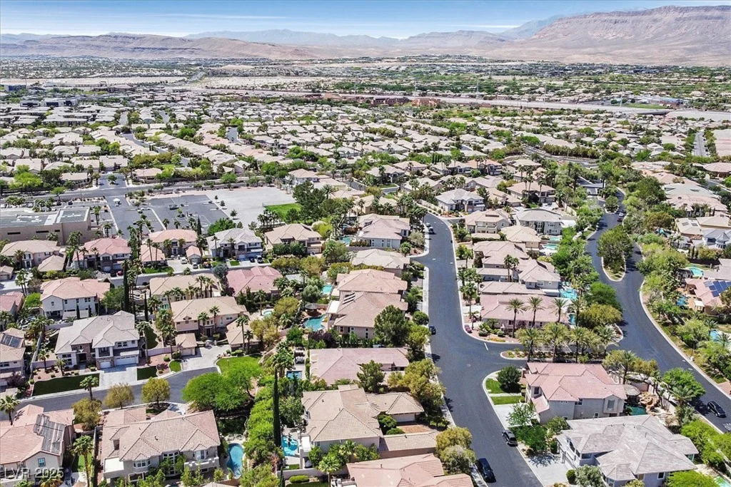 3000 Hammerwood, Las Vegas, NV 89135