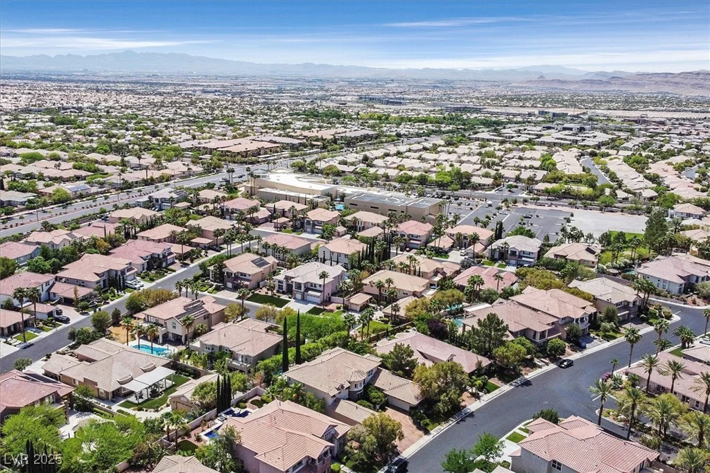 3000 Hammerwood, Las Vegas, NV 89135