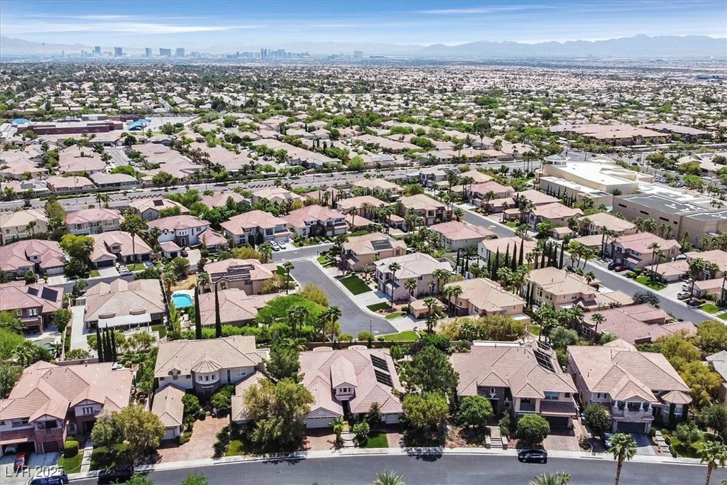 3000 Hammerwood, Las Vegas, NV 89135