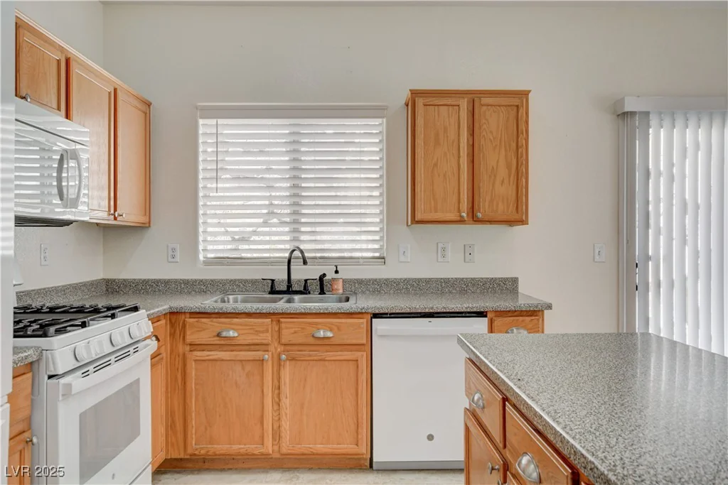 177 Shaded Peak, Henderson, NV 89012