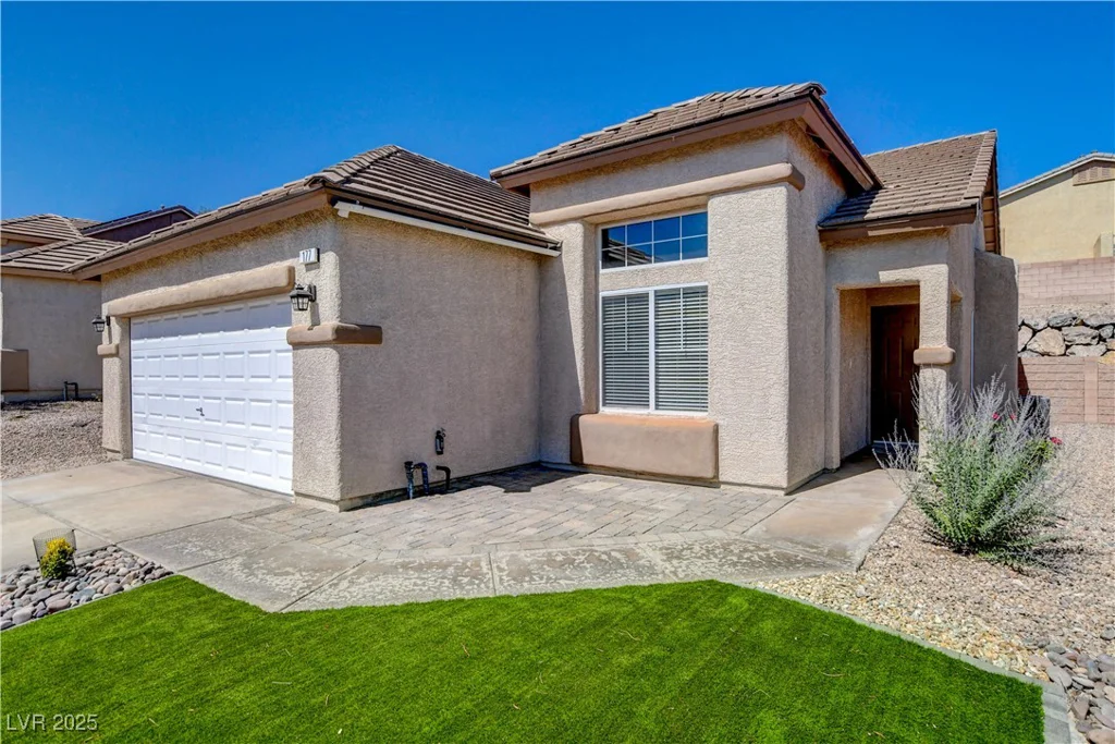 177 Shaded Peak, Henderson, NV 89012
