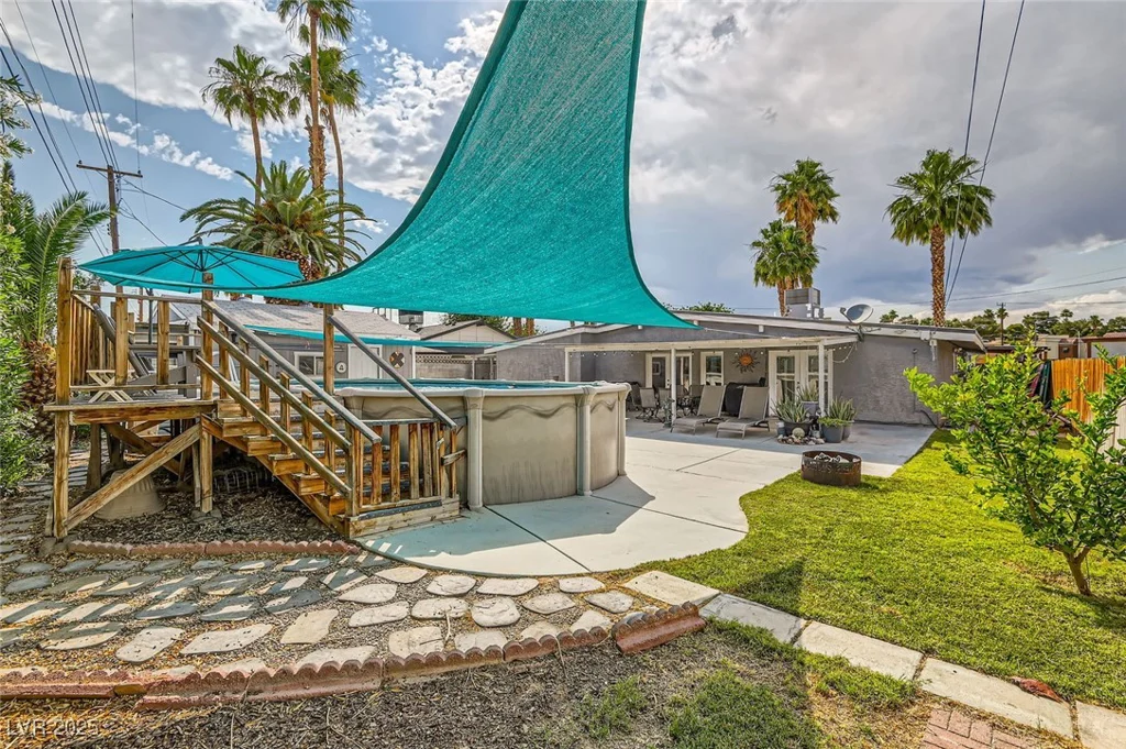 5217 Champions, Las Vegas, NV 89142