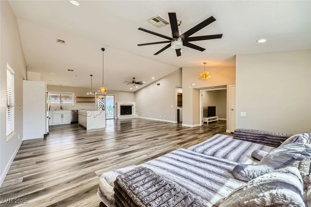 335 Simon Bolivar, Henderson, NV 89014