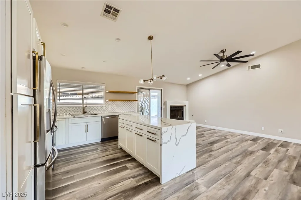 335 Simon Bolivar, Henderson, NV 89014