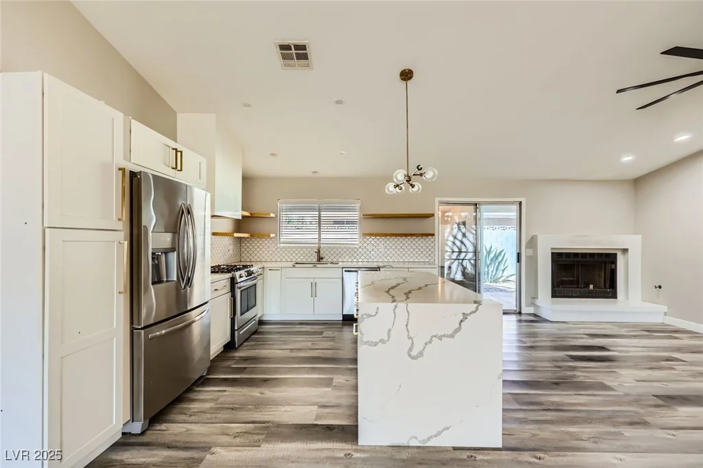 335 Simon Bolivar, Henderson, NV 89014