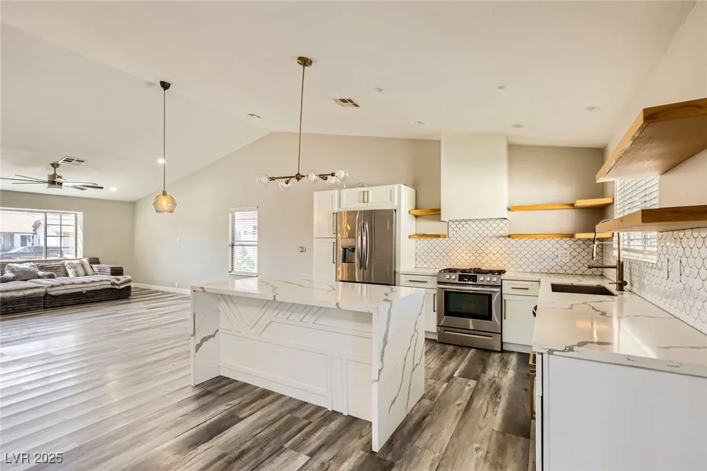 335 Simon Bolivar, Henderson, NV 89014
