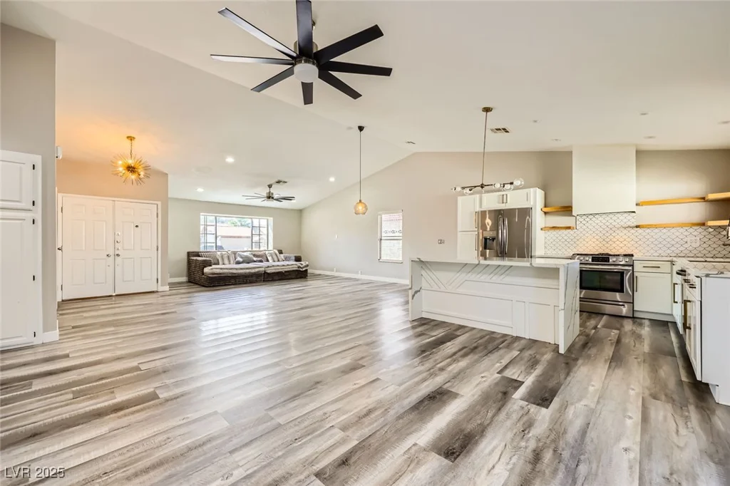 335 Simon Bolivar, Henderson, NV 89014