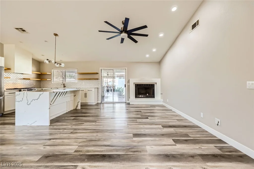 335 Simon Bolivar, Henderson, NV 89014