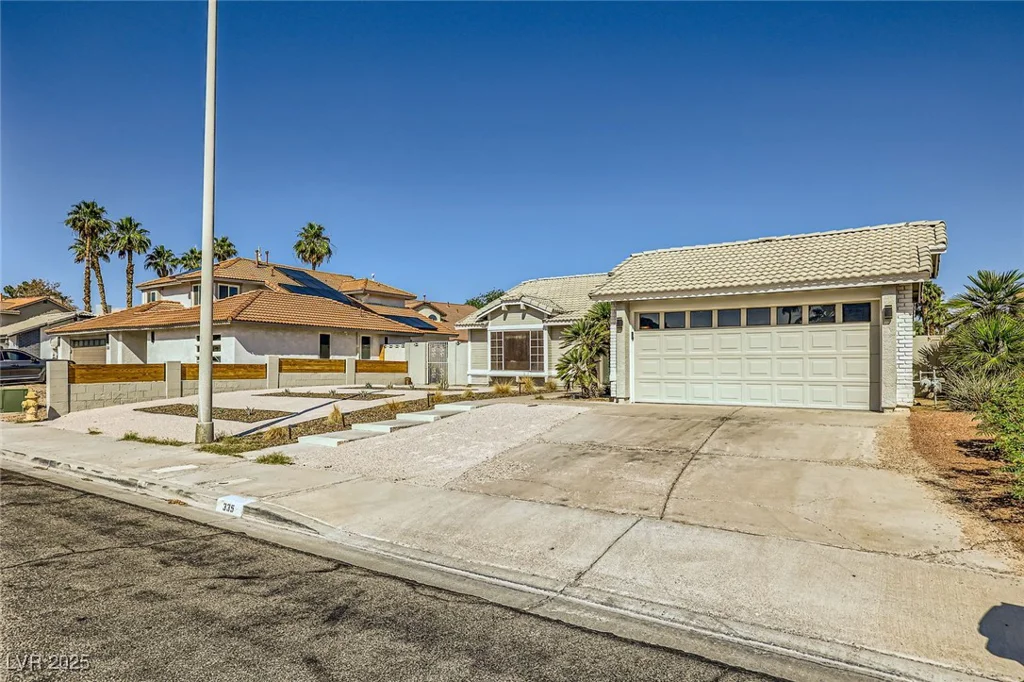 335 Simon Bolivar, Henderson, NV 89014