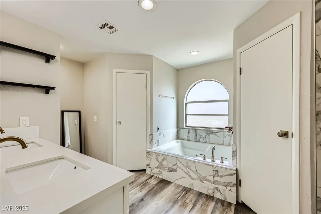 335 Simon Bolivar, Henderson, NV 89014