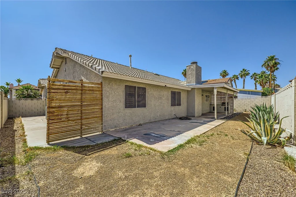 335 Simon Bolivar, Henderson, NV 89014