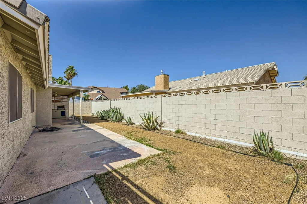335 Simon Bolivar, Henderson, NV 89014