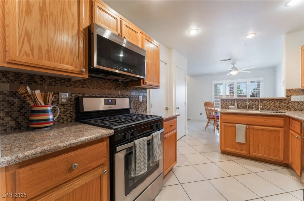 944 Angel Star, Las Vegas, NV 89145