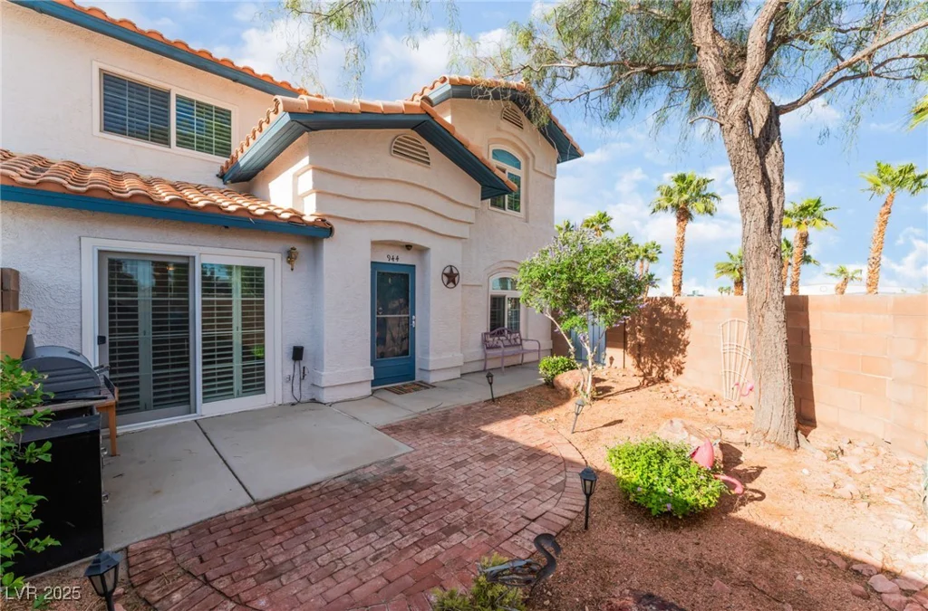 944 Angel Star, Las Vegas, NV 89145