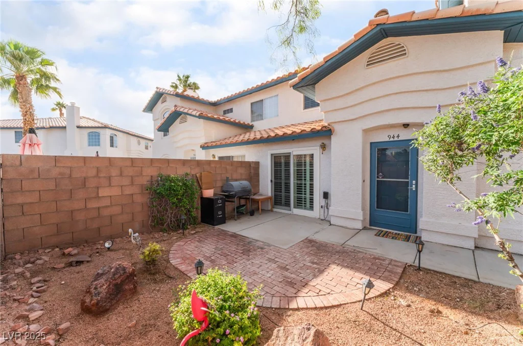 944 Angel Star, Las Vegas, NV 89145