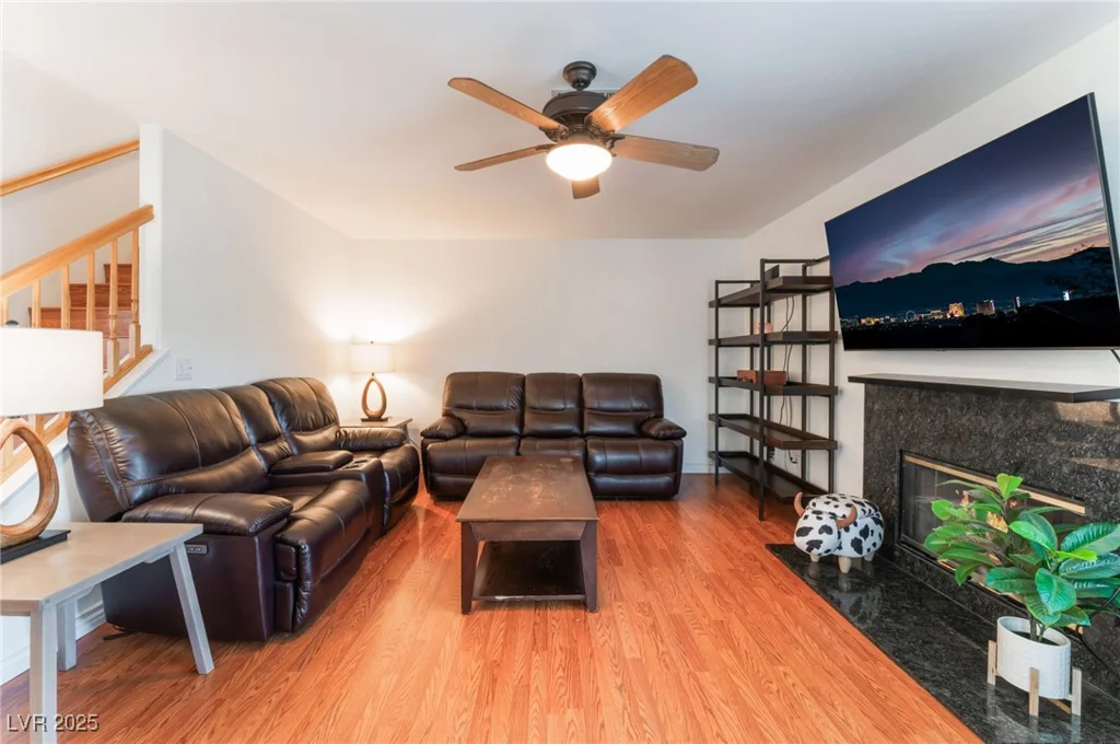 944 Angel Star, Las Vegas, NV 89145