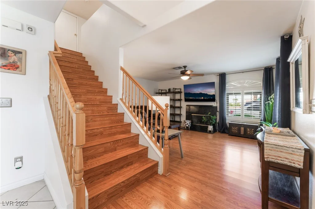 944 Angel Star, Las Vegas, NV 89145