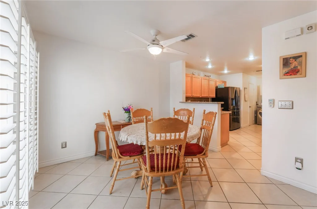 944 Angel Star, Las Vegas, NV 89145