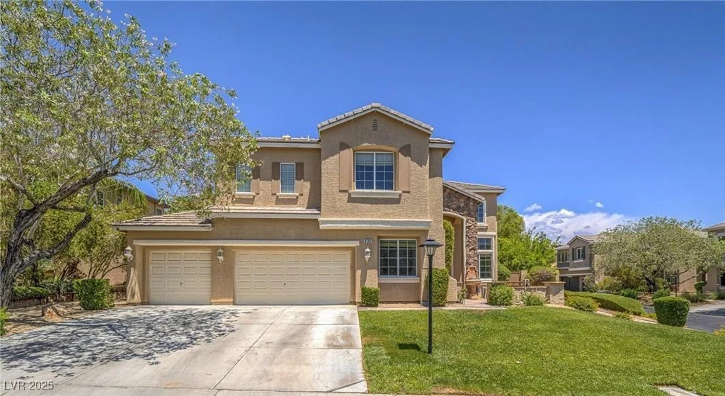 8106 Eagle Clan, Las Vegas, NV 89131