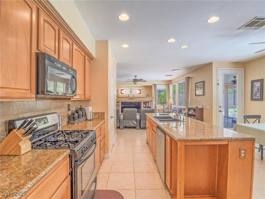 8106 Eagle Clan, Las Vegas, NV 89131