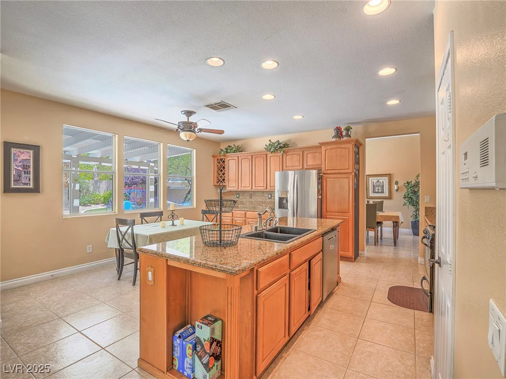 8106 Eagle Clan, Las Vegas, NV 89131