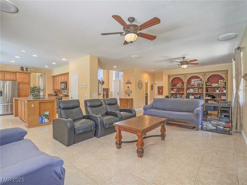 8106 Eagle Clan, Las Vegas, NV 89131