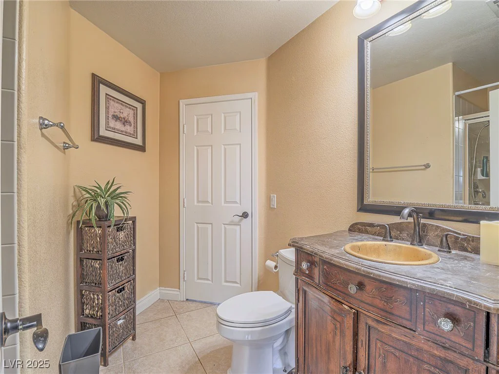 8106 Eagle Clan, Las Vegas, NV 89131