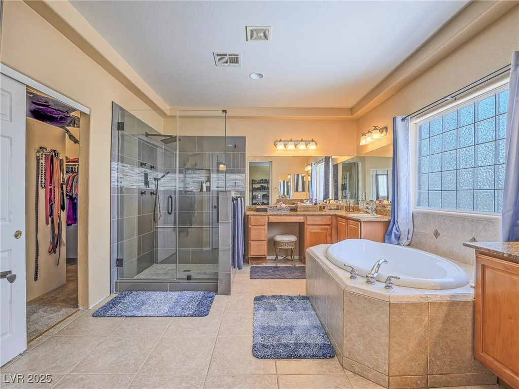 8106 Eagle Clan, Las Vegas, NV 89131